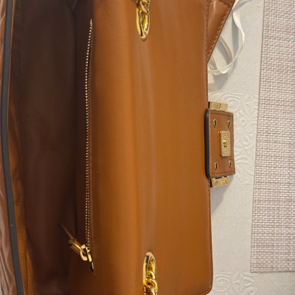 Fendi Embossed Baguette chain bag - Picture 11 of 11